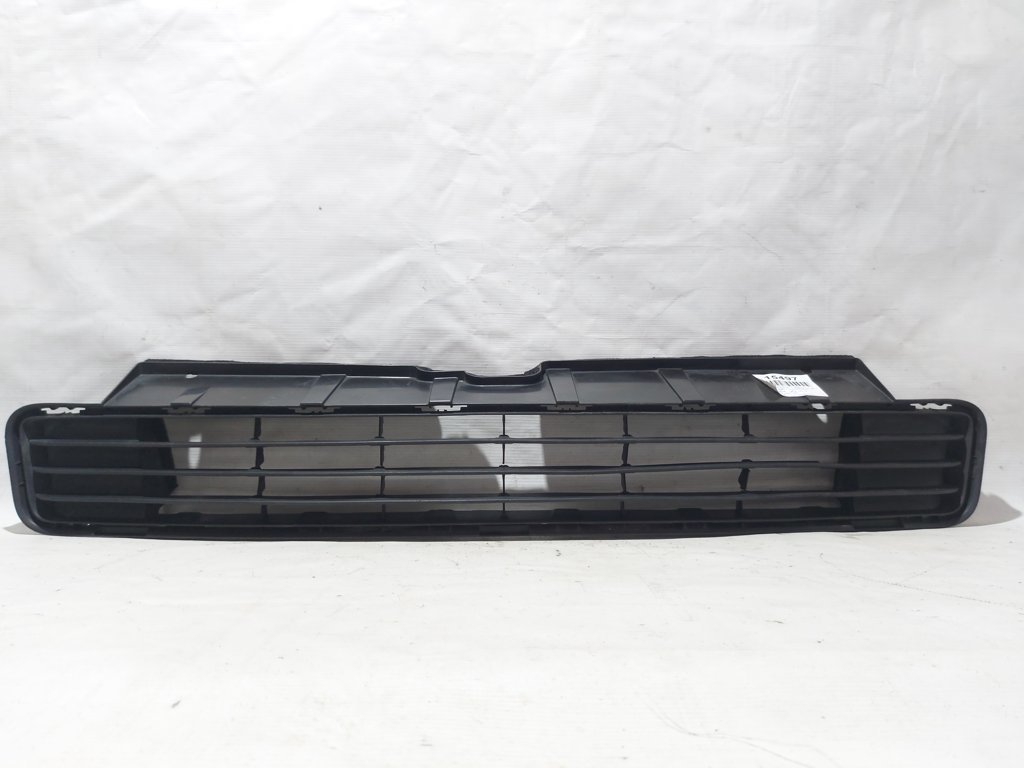 Prius Решетка бампера переднего нижняя Toyota Prius 2010-2011 5311247040 Toyota Prius 2
