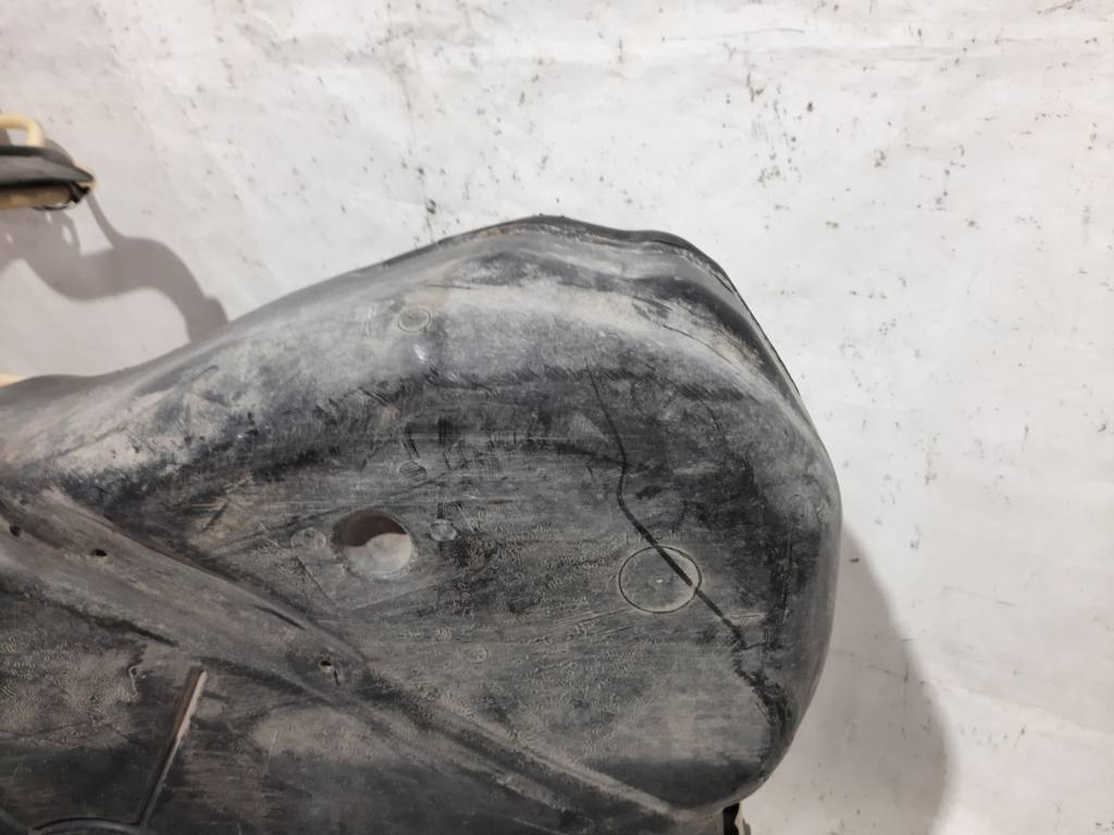 Passat s Бензобак із горловиною Volkswagen Passat S 2012-2016 561201055A Volkswagen Passat S 11