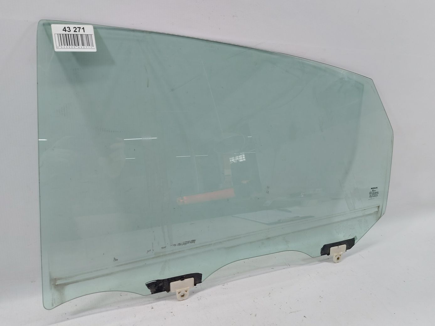 Sentra. Скло дверей задньої лівої Nissan Sentra 2013-2019 823013SG0A Nissan Sentra