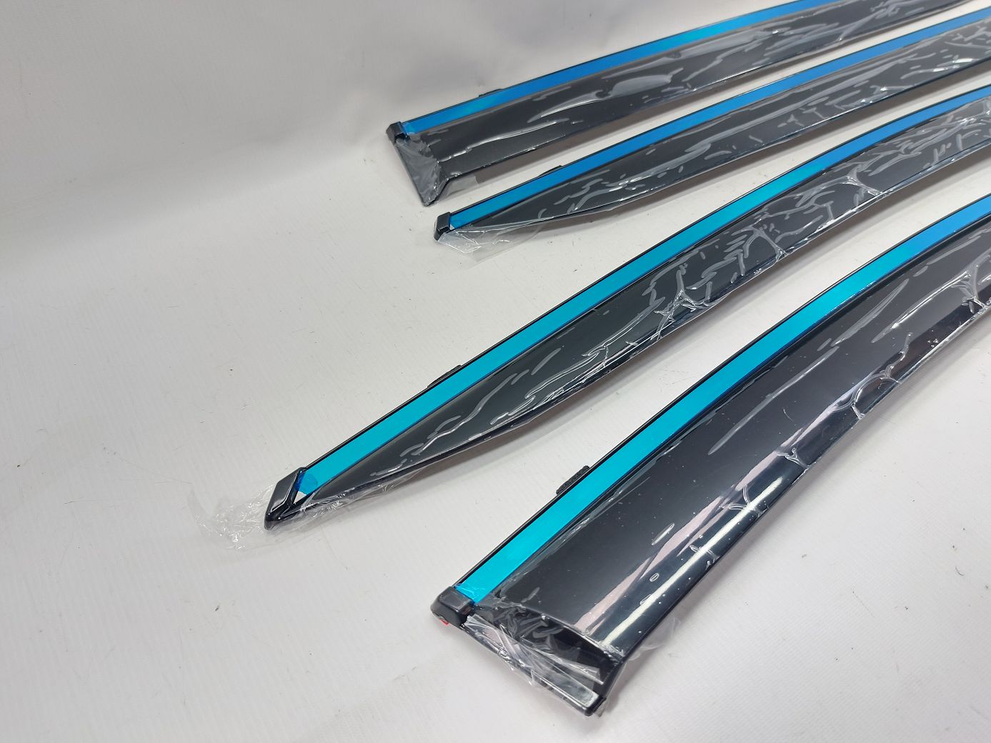 Вітровики бокового скла Дефлектори вікон Volkswagen dflc00001 Volkswagen ID.4X 2