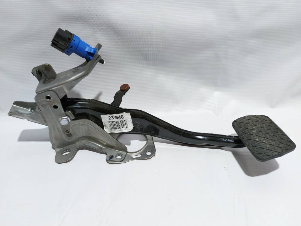 3. Педаль тормоза Mazda 3 2013-2020 K0N1V9095 Mazda 3