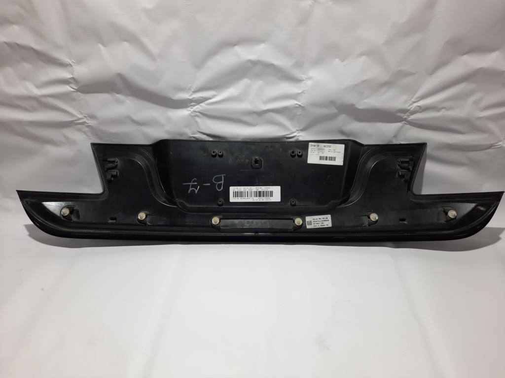 7 series Накладка кришки багажника BMW 7 2012 51497186533 BMW 7 5
