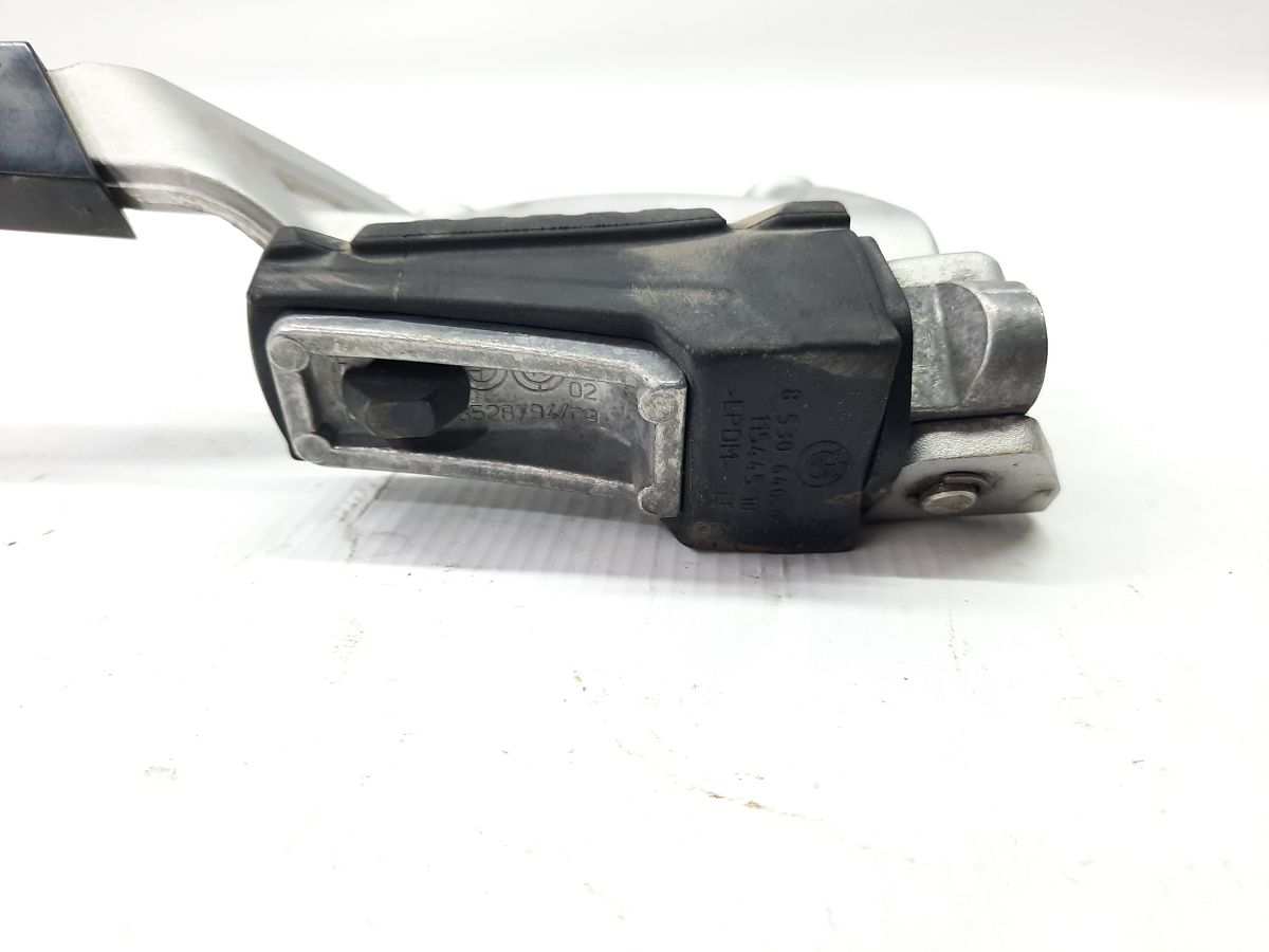 R 1200 Упор для ног пассажира правый BMW R 1200 2014 46718556264 BMW R 1200 3