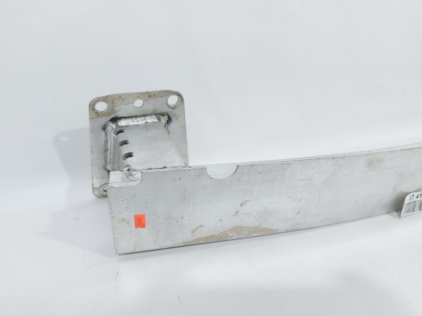 Malibu Підсилювач бампера заднього Chevrolet Malibu 2016-2021 84113414 Chevrolet Malibu 2