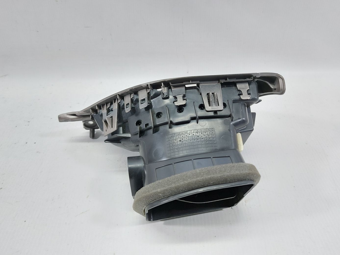 Cherokee Воздуховод торпеды левый Jeep Cherokee 2014-2018 75529A01 Jeep Cherokee 2 Cherokee Воздуховод торпеды левый Jeep Cherokee 2014-2018 75529A01 Jeep Cherokee 2