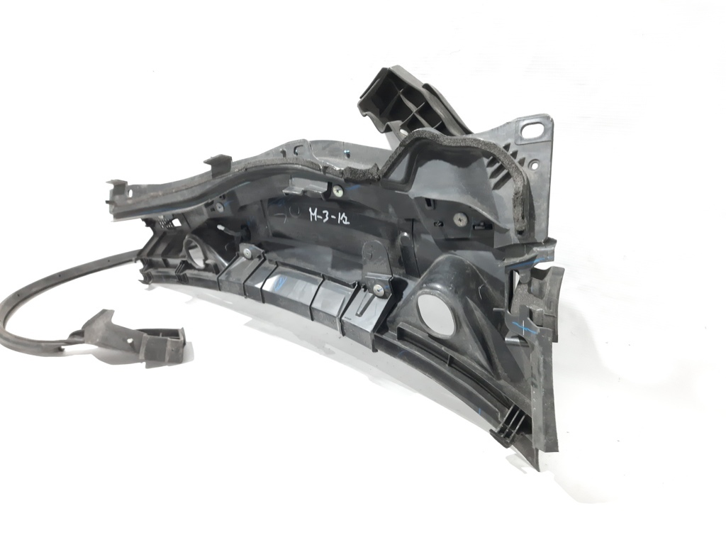3 Воздуховод под лобовое стекло левый Mazda 3 2014-2018 BHN9507S0 Mazda 3 6