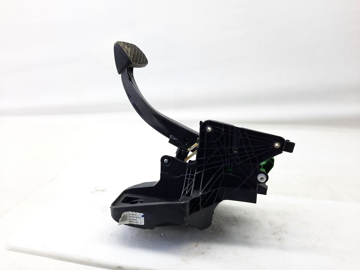 Malibu Педаль гальма Chevrolet Malibu 2018 84091163 Chevrolet Malibu 5