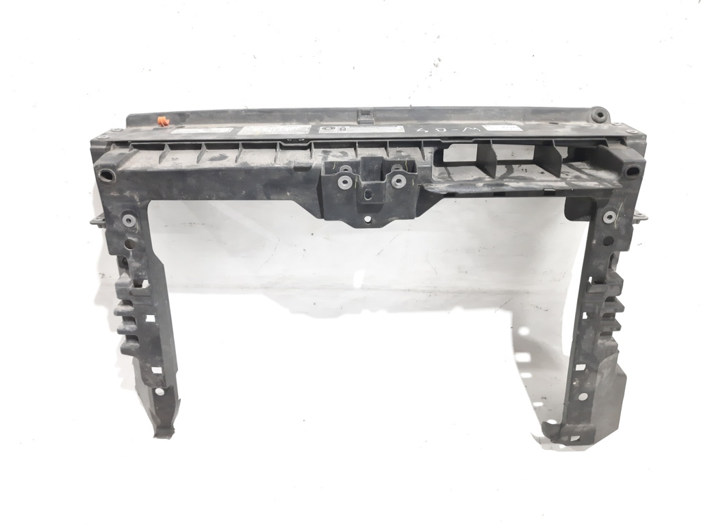 Passat s. ТБ радіатора (зламаний) Volkswagen Passat S 2012-2015 561805588B9B9 Volkswagen Passat S