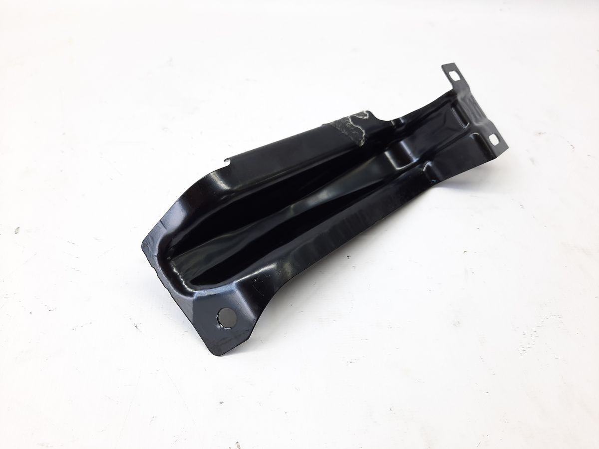 5 series Кронштейн накладки відпочинку ноги BMW 5 series 2010-2017 51479121623 BMW 5 series 4