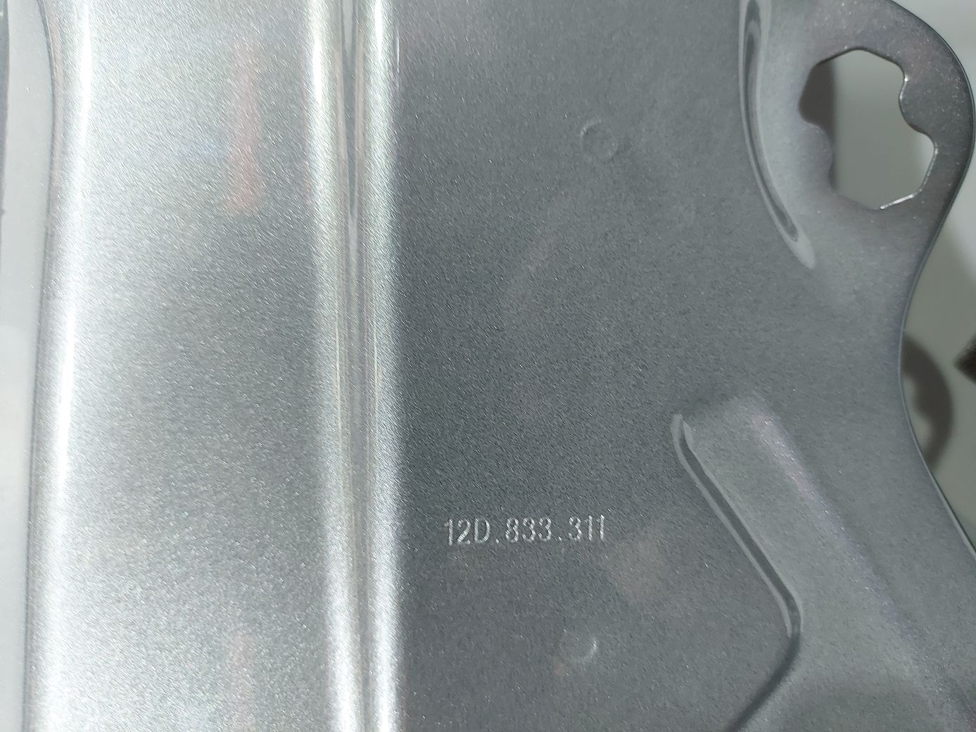 Двери Дверь задняя левая (темно-серая) Volkswagen 12D833055 Volkswagen ID.6 11 Двери Дверь задняя левая (темно-серая) Volkswagen 12D833055 Volkswagen ID.6 11