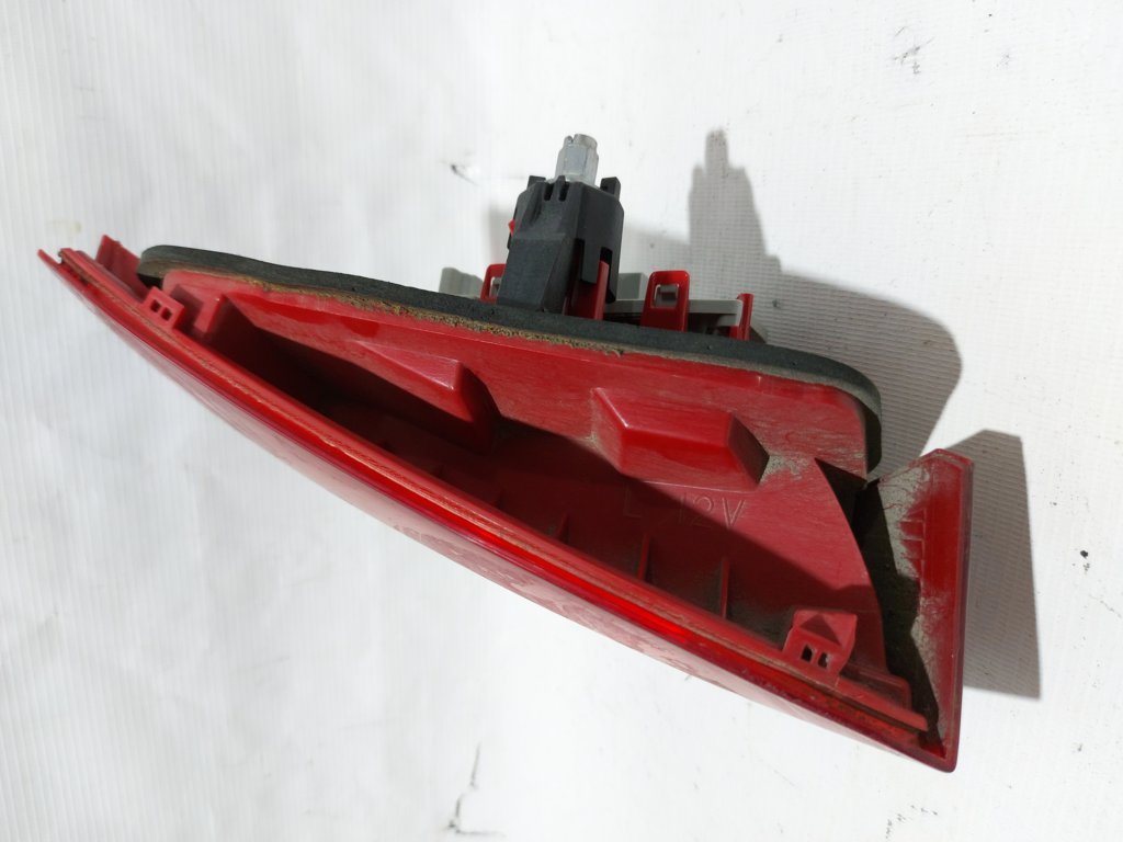 Passat s Ліхтар кришки багажника лівий Volkswagen Passat S 2012-2015 561945093C Volkswagen Passat S 11