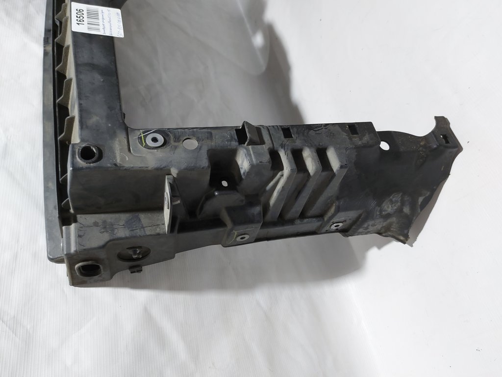 Passat s ТБ радіатора (зламаний) Volkswagen Passat S 2012-2015 561805588B9B9 Volkswagen Passat S 9