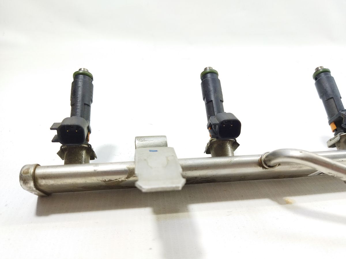 200 limited Топливная рейка с форсунками Chrysler 200 Limited 2015-2017 4593987AC Chrysler 200 Limited 2