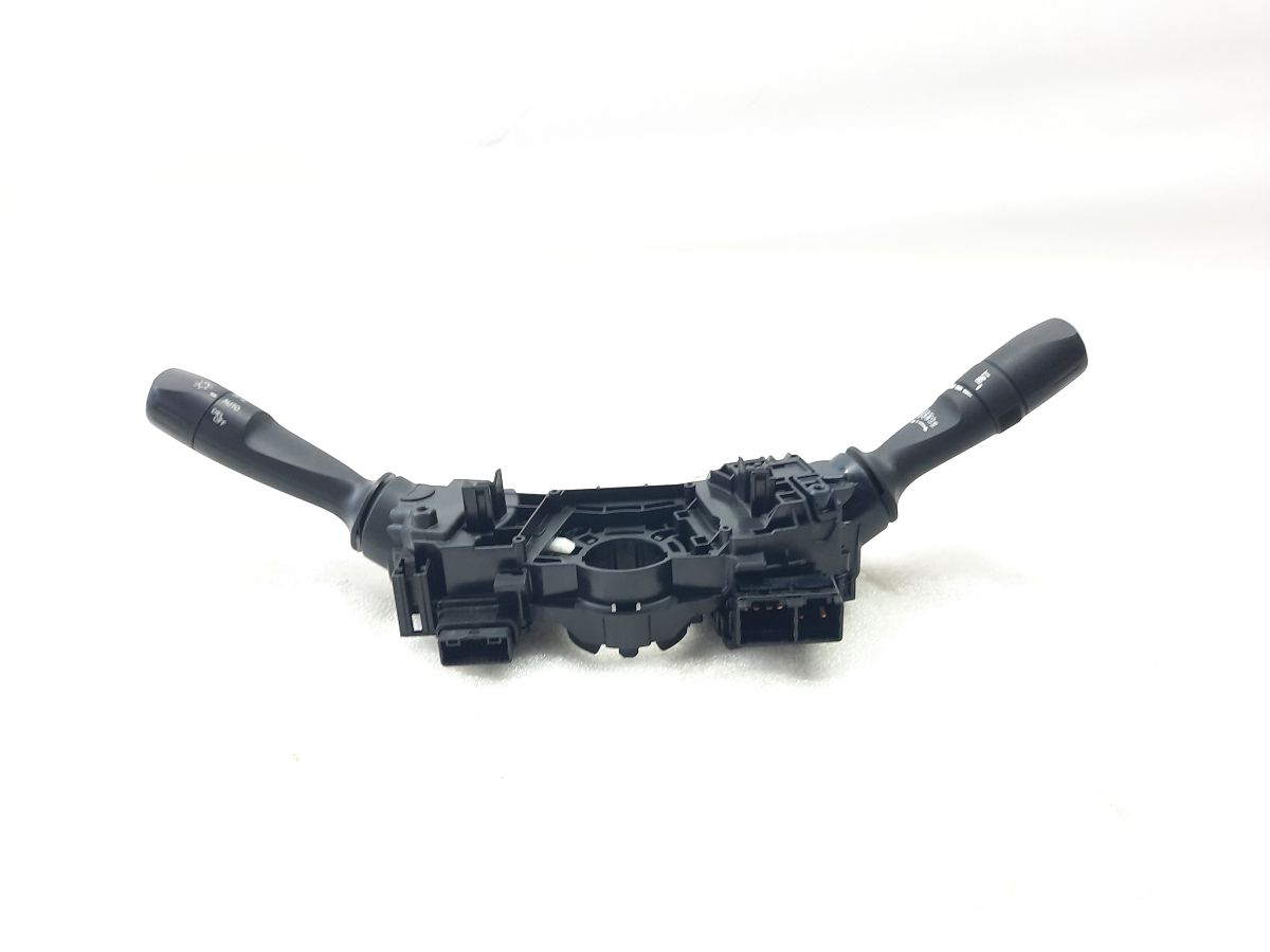 Camry. Подрулевые переключатели (гитара) Toyota Camry 2012-2017 8414006510 Toyota Camry