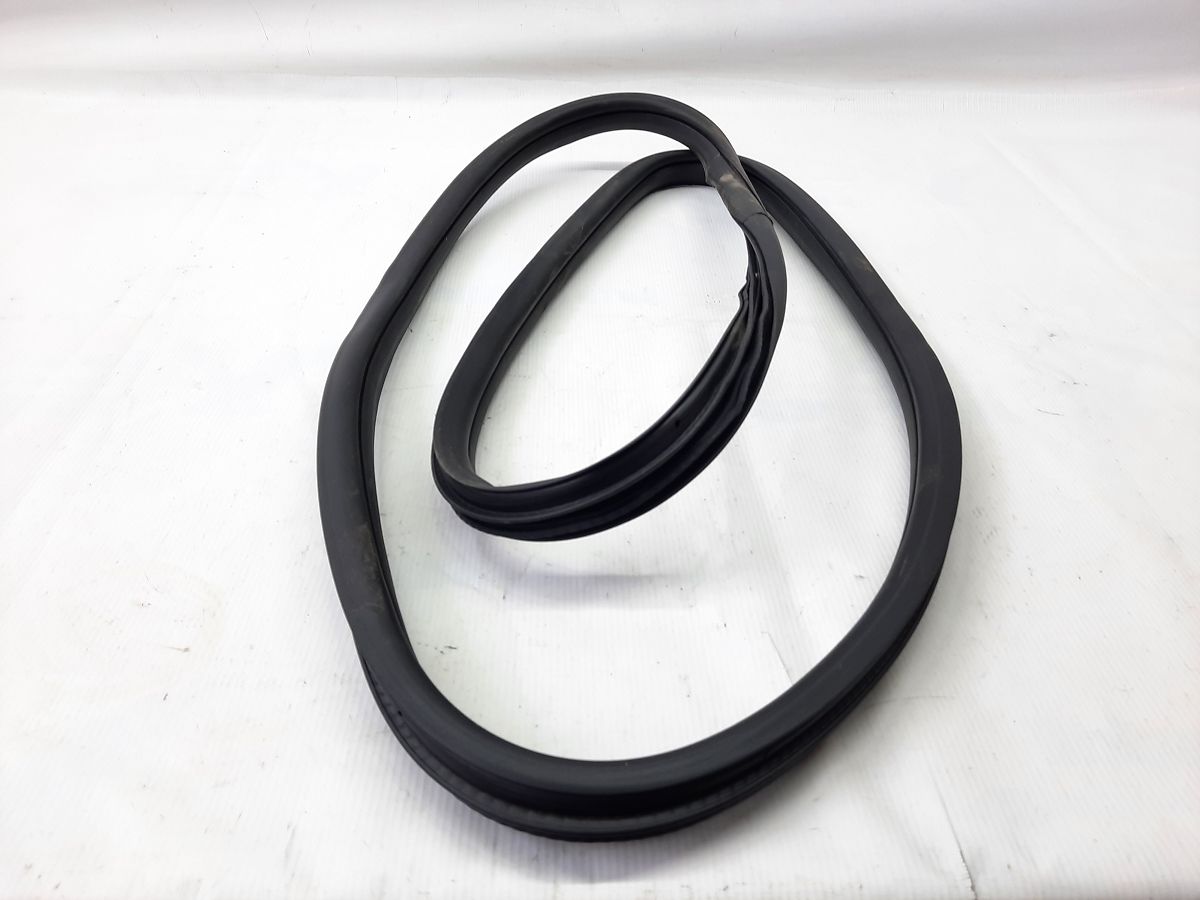 Ats. Уплотнительная резинка проема двери задней левой/правой Cadillac ATS 2013-2018 23124161 Cadillac ATS