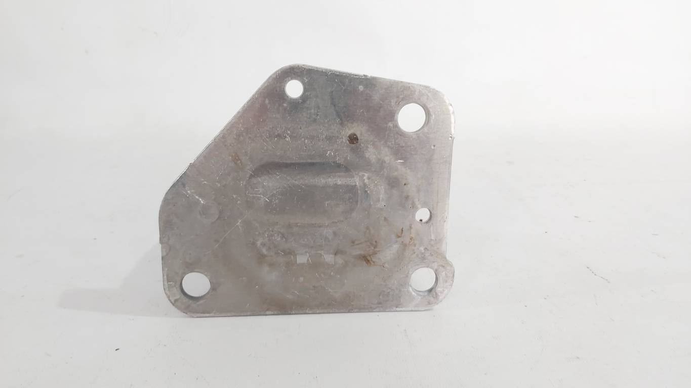 Dart Кронштейн усилителя переднего правый Dodge Dart 2013-2019 68187810AA Dodge Dart 22