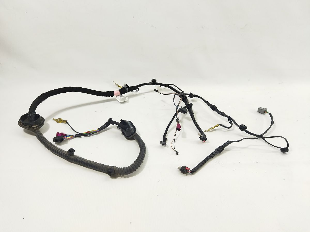 Model 3. Проводка кришки багажника Tesla Model 3 2020-2024 206878900B Tesla Model 3