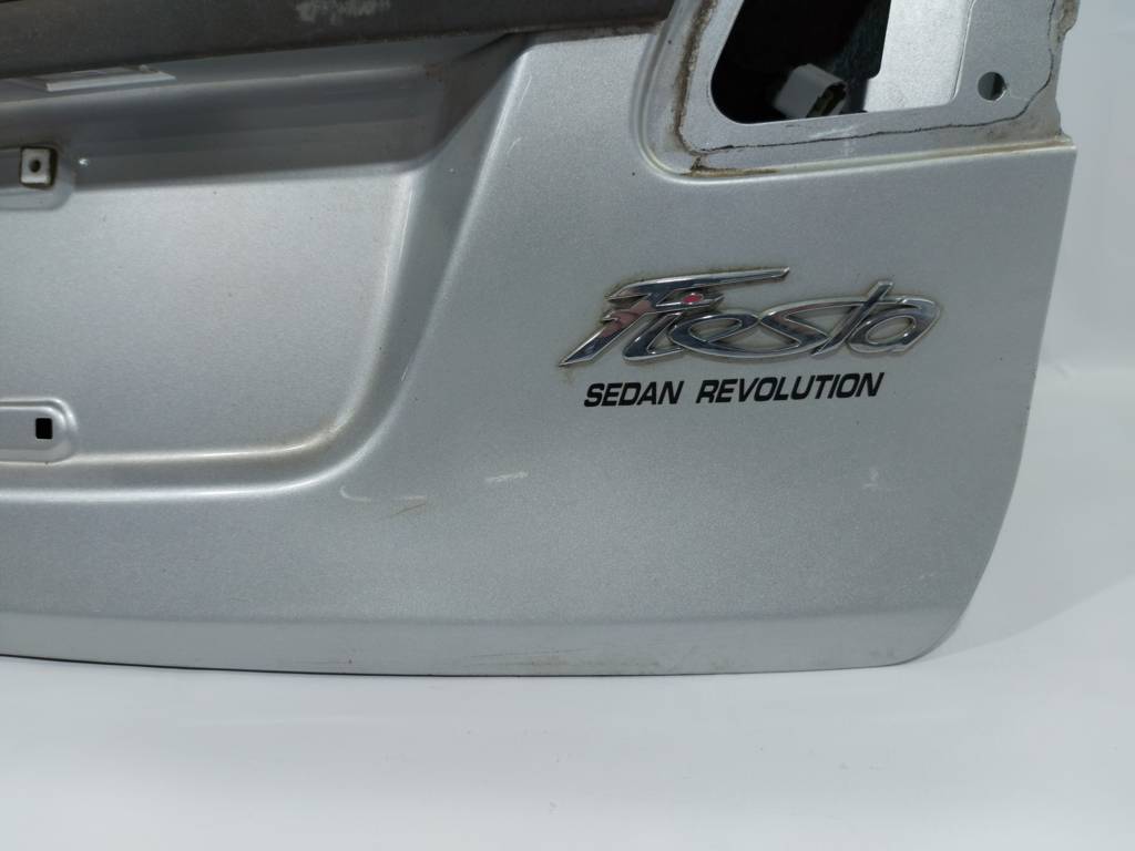 Fiesta sedan Кришка багажника без спойлера Ford Fiesta sedan 2011-2013 AE8Z5440110A Ford Fiesta sedan 2