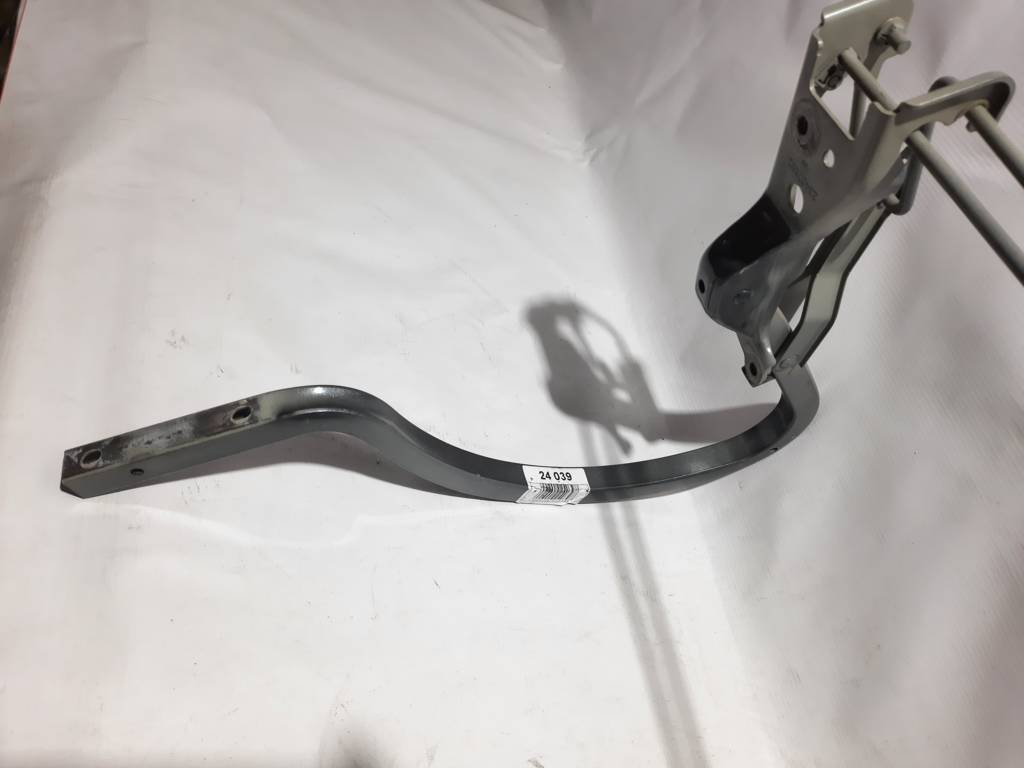 Ats. Петля крышки багажника правая Cadillac ATS 2013-2018 23437691 Cadillac ATS