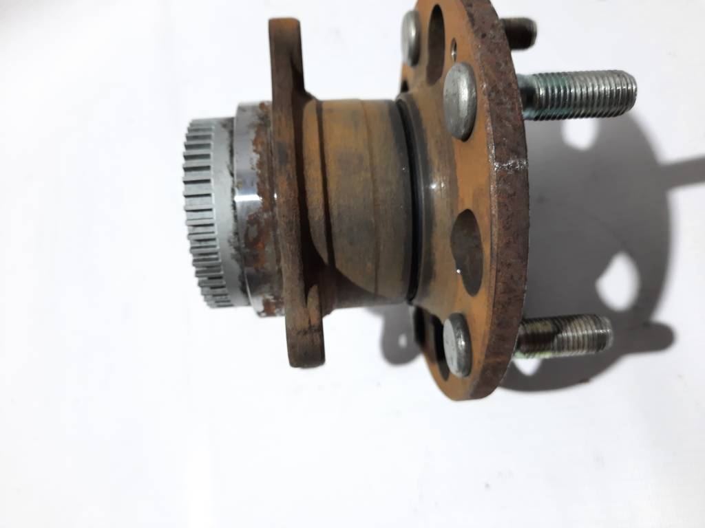 Veloster Ступиця задня ліва/права Hyundai Veloster 2011-2017 527103X000 Hyundai Veloster 4