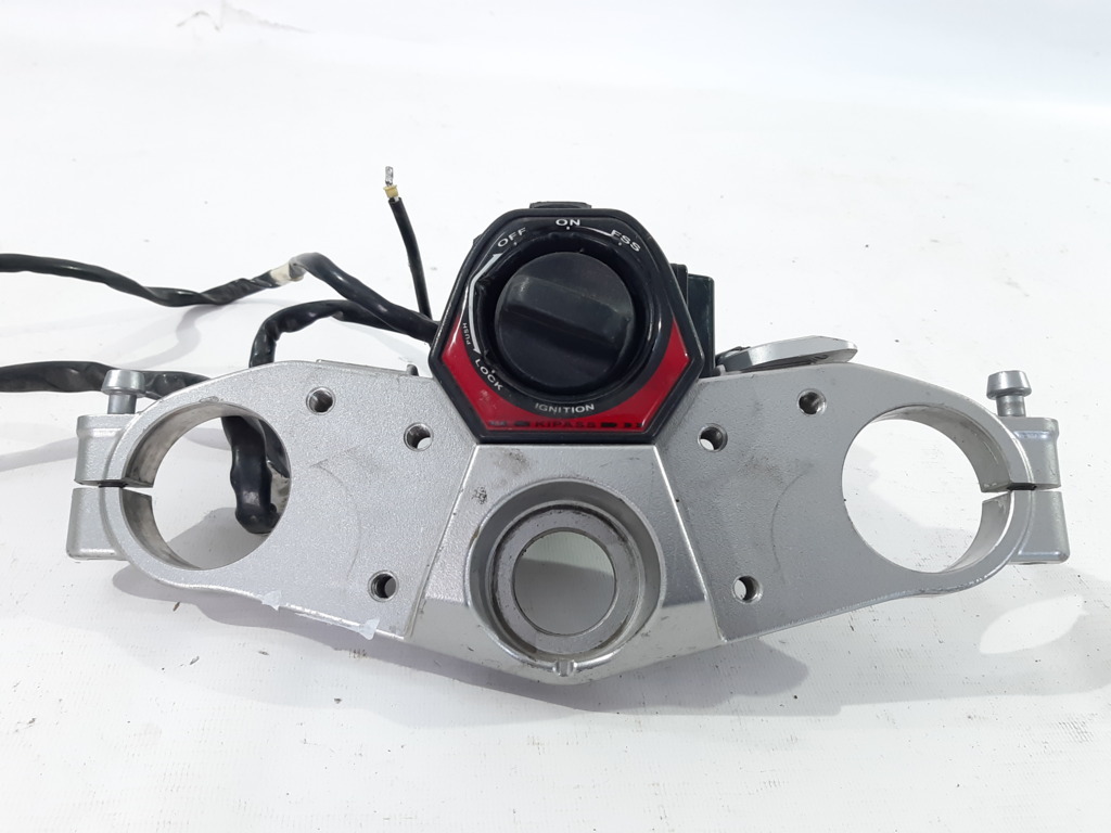 Gtr-1400. Траверса верхня Kawasaki GTR-1400 2008-2014 440390052458 Kawasaki GTR-1400