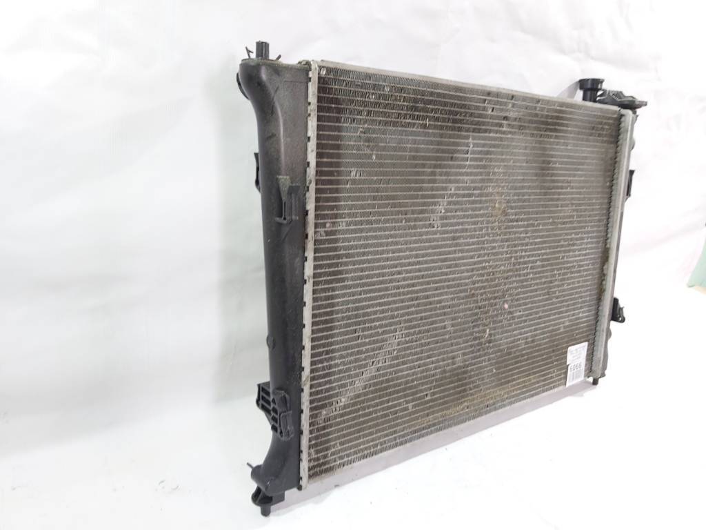 Forte koup Радіатор охолодження двигуна Kia Forte Koup 2010 253101M120 Kia Forte Koup 2