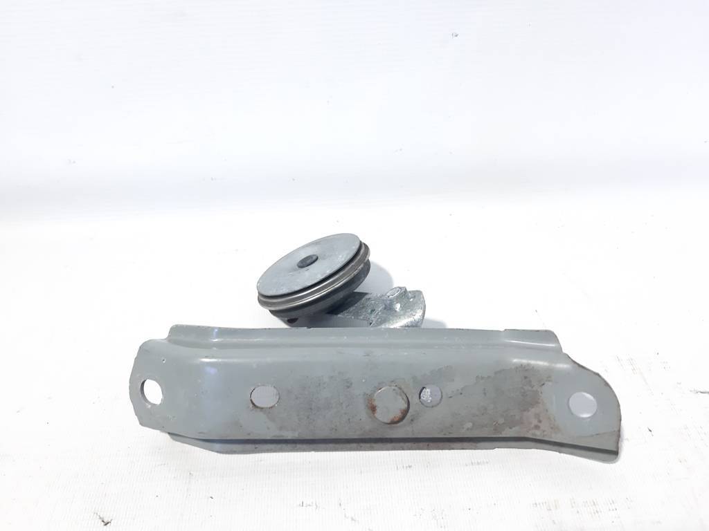 Sentra. Кронштейн телевізора опори радіатора Nissan Sentra 2007-2019 F25A2EL0MA Nissan Sentra