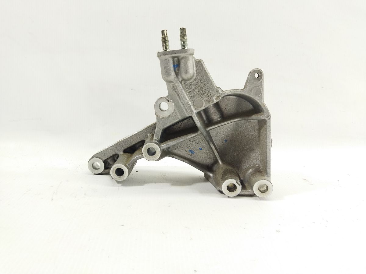 Sienna Кронштейн двигуна лівий Toyota SIENNA 2011-2016 123150P031 Toyota SIENNA 4 Sienna Кронштейн двигуна лівий Toyota SIENNA 2011-2016 123150P031 Toyota SIENNA 4