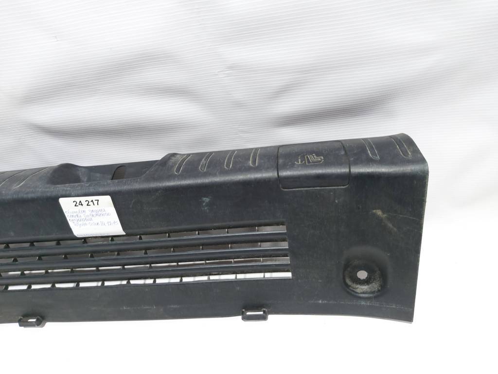 Scion iq Обшивка задньої планки багажного відділення Toyota Scion IQ 2012-2015 6471674010C0 Toyota Scion IQ 2