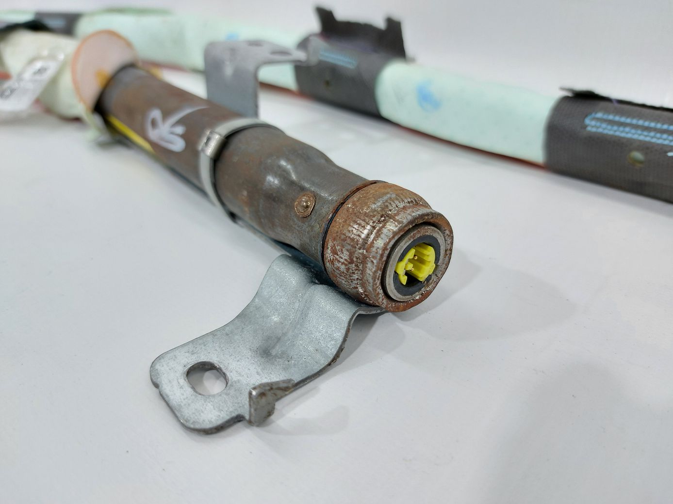 Altima Air bag шторка правая Nissan Altima 2015-2018 985P09HP8A Nissan Altima 3