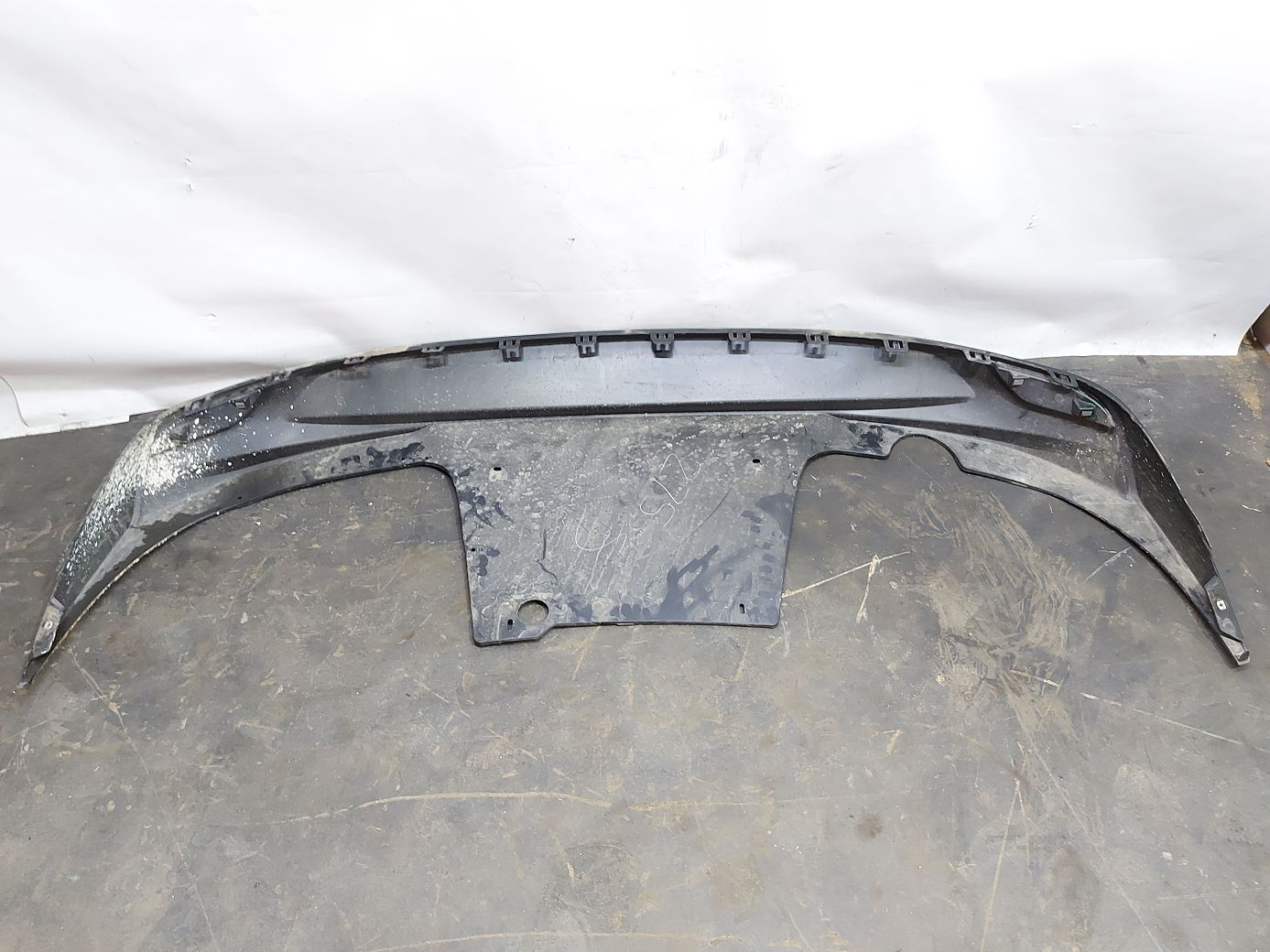 Malibu Захист бампера заднього Chevrolet Malibu 2016-2021 84078809 Chevrolet Malibu 4 Malibu Захист бампера заднього Chevrolet Malibu 2016-2021 84078809 Chevrolet Malibu 4