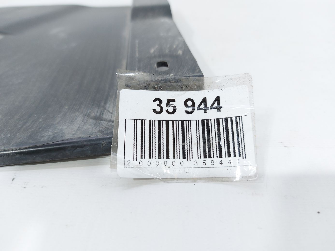 Dart Защитный экран топливного бака Dodge Dart 2013-2019 68144136AA Dodge Dart 9