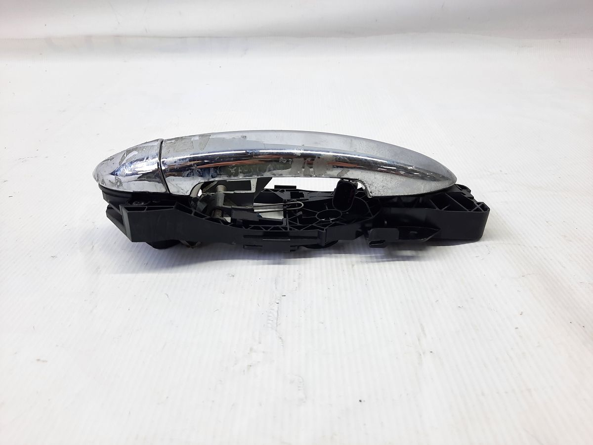 Passat cc. Ручка дверей передньої правої зовнішня/без кронштейна Volkswagen Passat CC 2009-2016 3C0837206GRU Volkswagen Passat CC