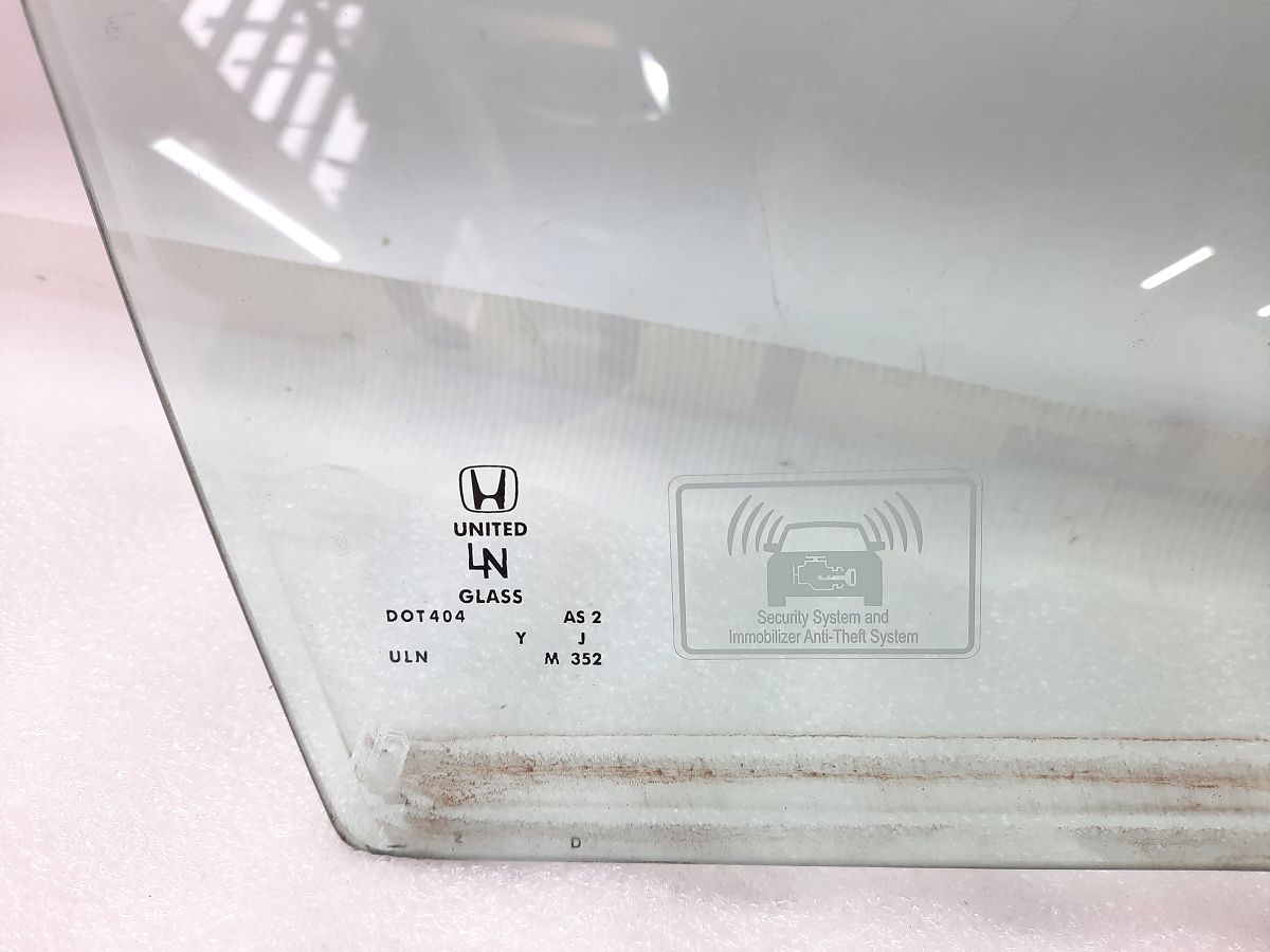 Accord Скло дверей передньої правої Honda Accord 2008-2012 73300TA5A00 Honda Accord 2