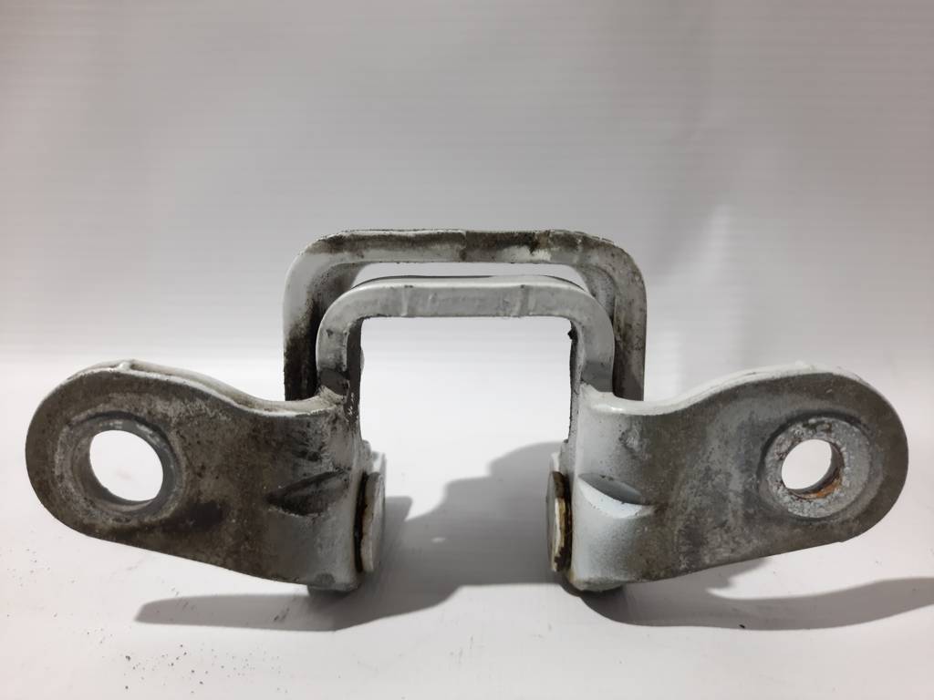 Patriot Петля дверей передньої/задньої лівої верхня Jeep Patriot 2007-2017 5074257AB Jeep Patriot 23