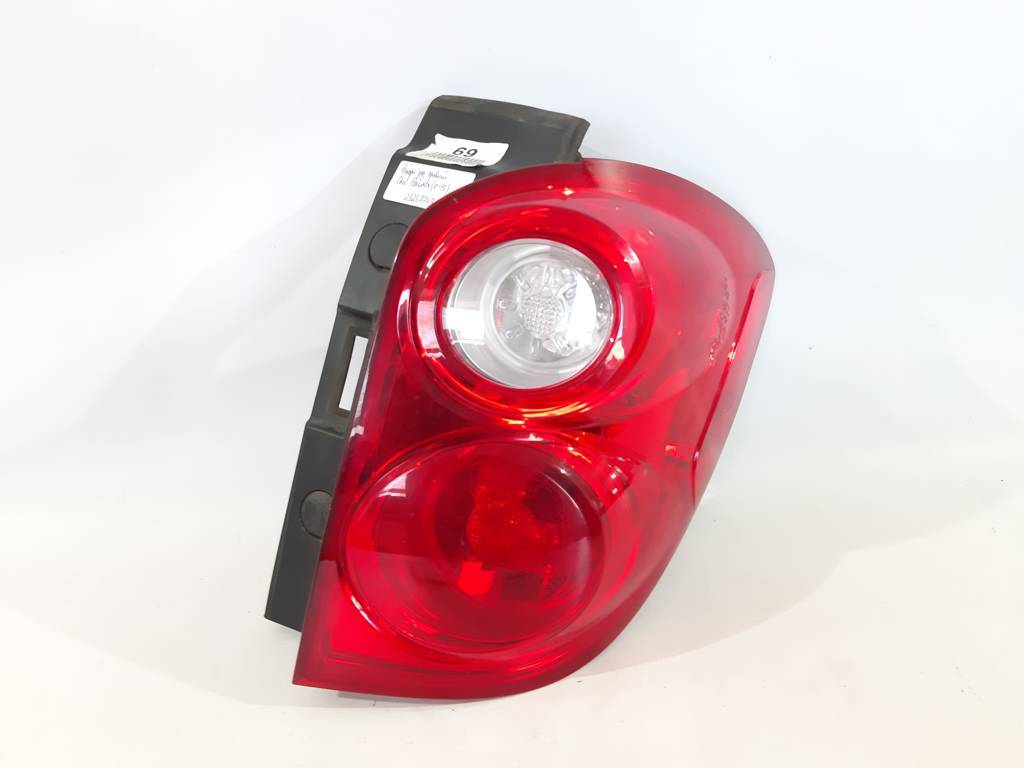 Equinox Ліхтар задній правий Chevrolet Equinox 2010-2015 23267749 Chevrolet Equinox 24