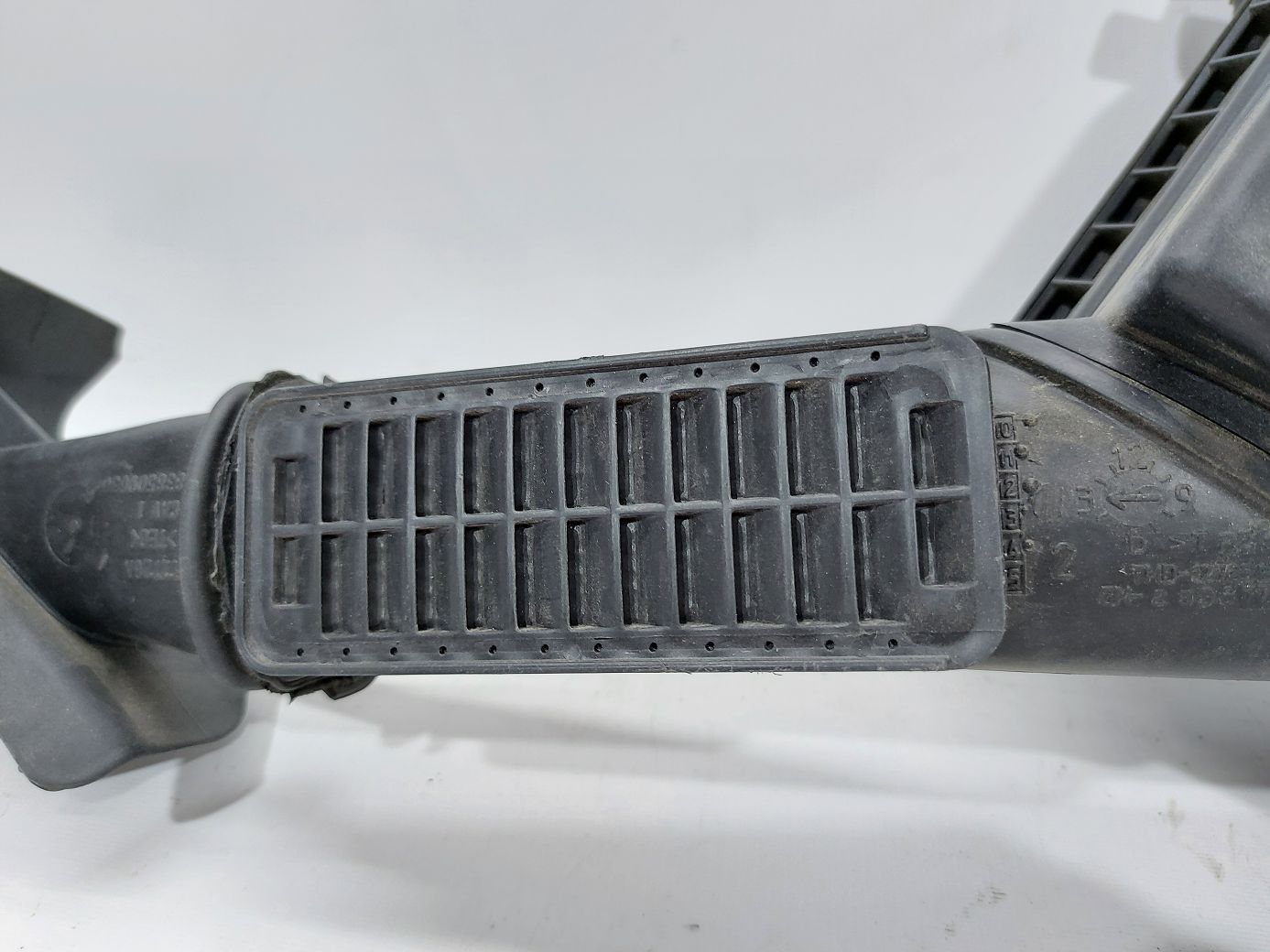 Volt Корпус повітряного фільтра Chevrolet Volt 2011-2015 20871246 Chevrolet Volt 7