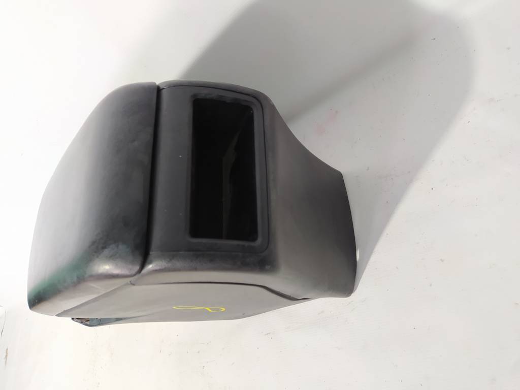 Camry Центральна консоль Toyota Camry 2015-2017 5891006170C0 Toyota Camry 4