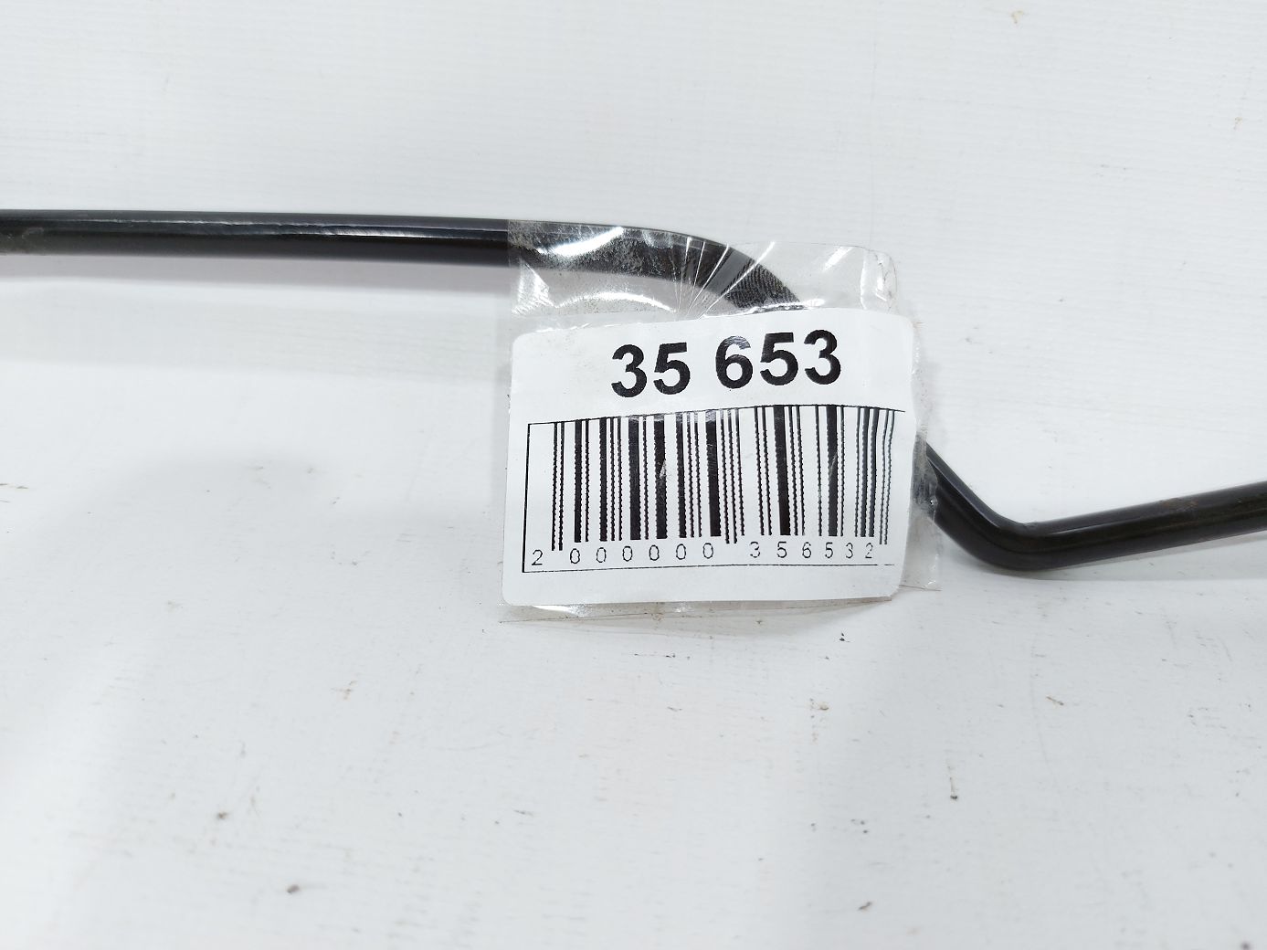 Trax Упор капота Chevrolet Trax 2017 42679386 Chevrolet Trax 3