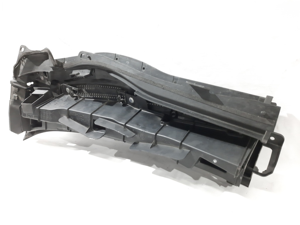 3 Повітропровід під лобове скло правий Mazda 3 2014-2018 BJS7507R0A Mazda 3 5