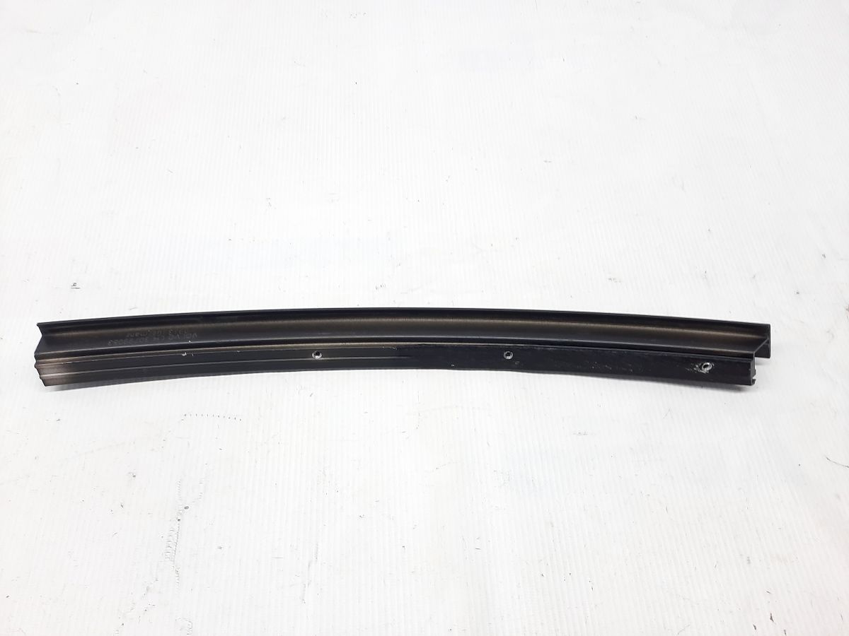 S80 Напрямне скло дверей задньої лівої (салазки) Volvo S80 2007-2016 30799053 Volvo S80 1