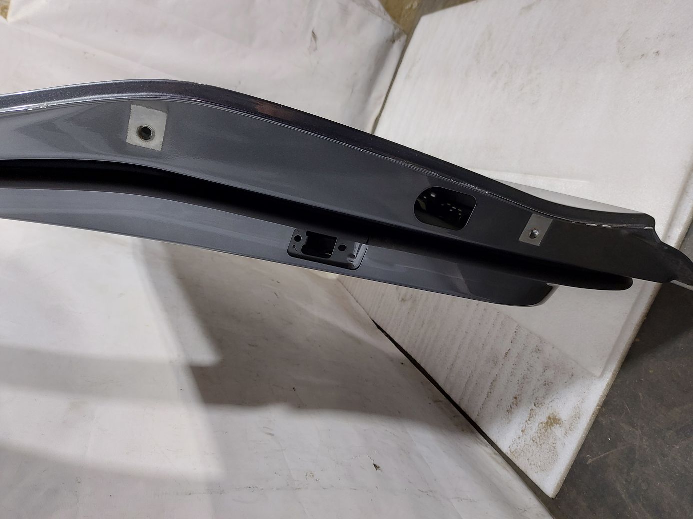 Двери Дверь задняя левая (темно-серая) Volkswagen 12D833055 Volkswagen ID.6 8 Двери Дверь задняя левая (темно-серая) Volkswagen 12D833055 Volkswagen ID.6 8