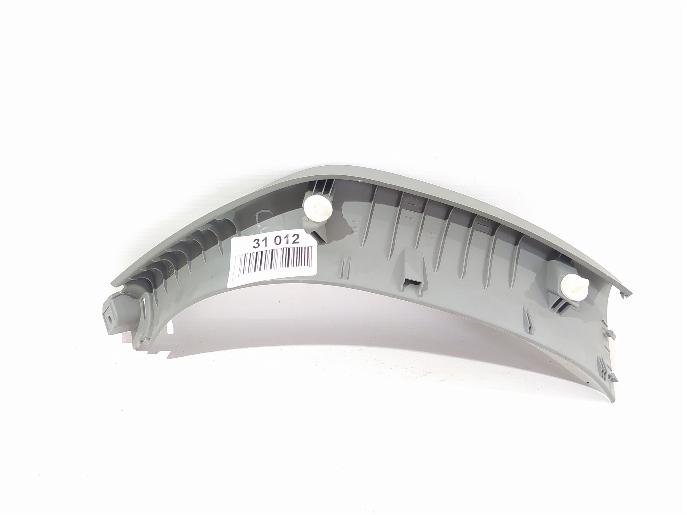 Sorento Обшивка крышки багажника боковая правая Kia Sorento 2011-2013 817402P000J7 Kia Sorento 3