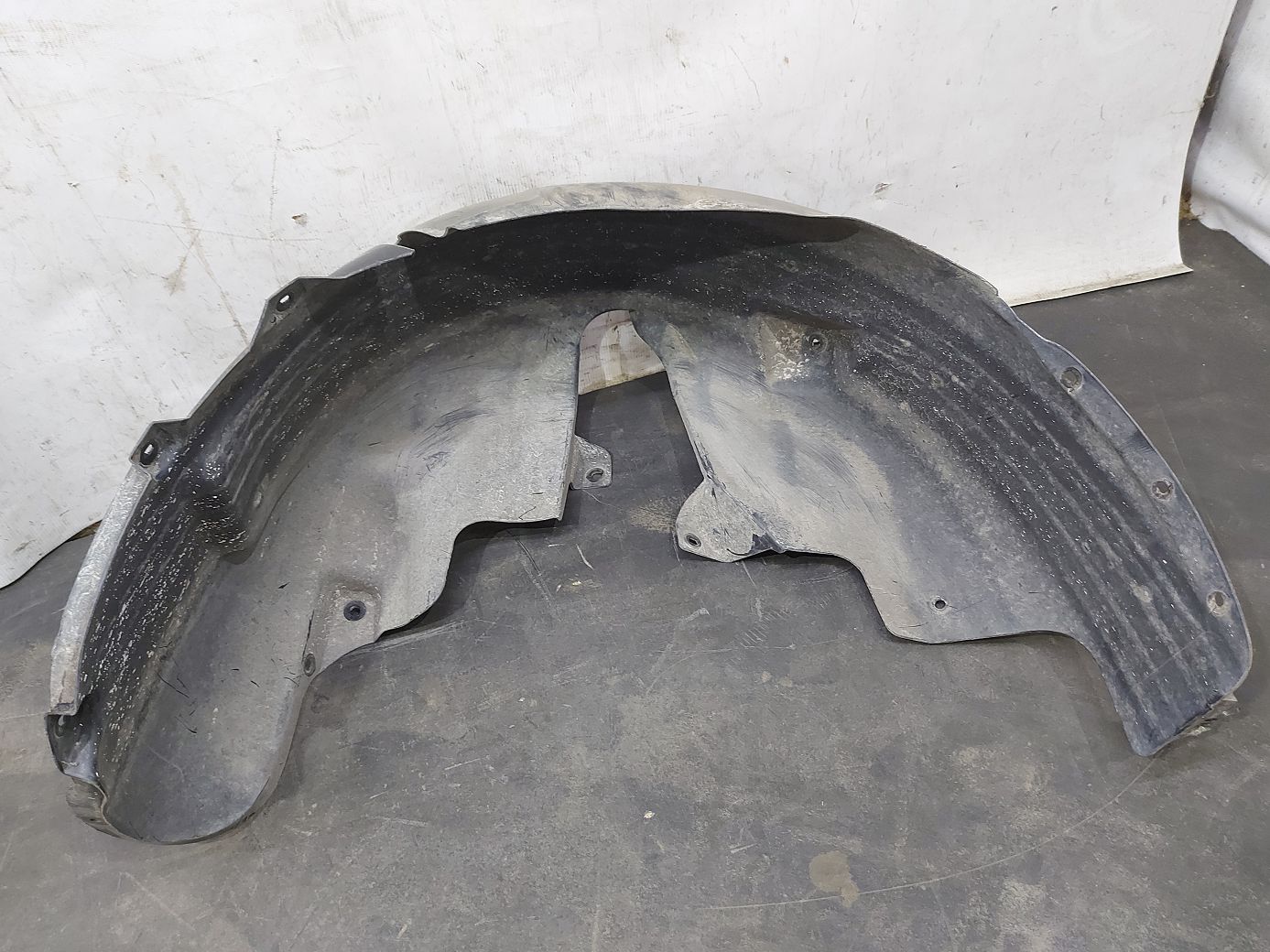 Dart Підкрилок задній правий Dodge Dart 2013-2019 68082836AG Dodge Dart 4