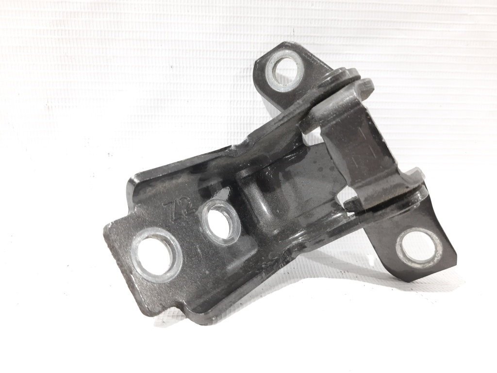 3 Петля двері задньої нижня права Mazda 3 2013-2019 KD5372240A Mazda 3 10