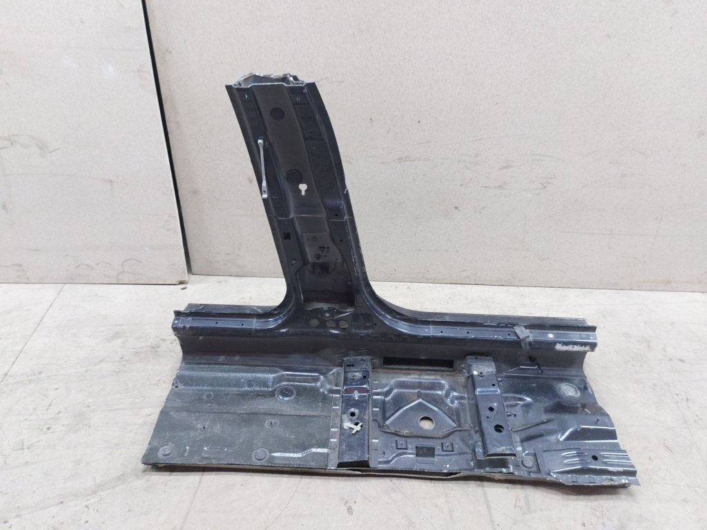 7 series Центральна стійка ліва (метал) BMW 7 2012 41217218593 BMW 7 5