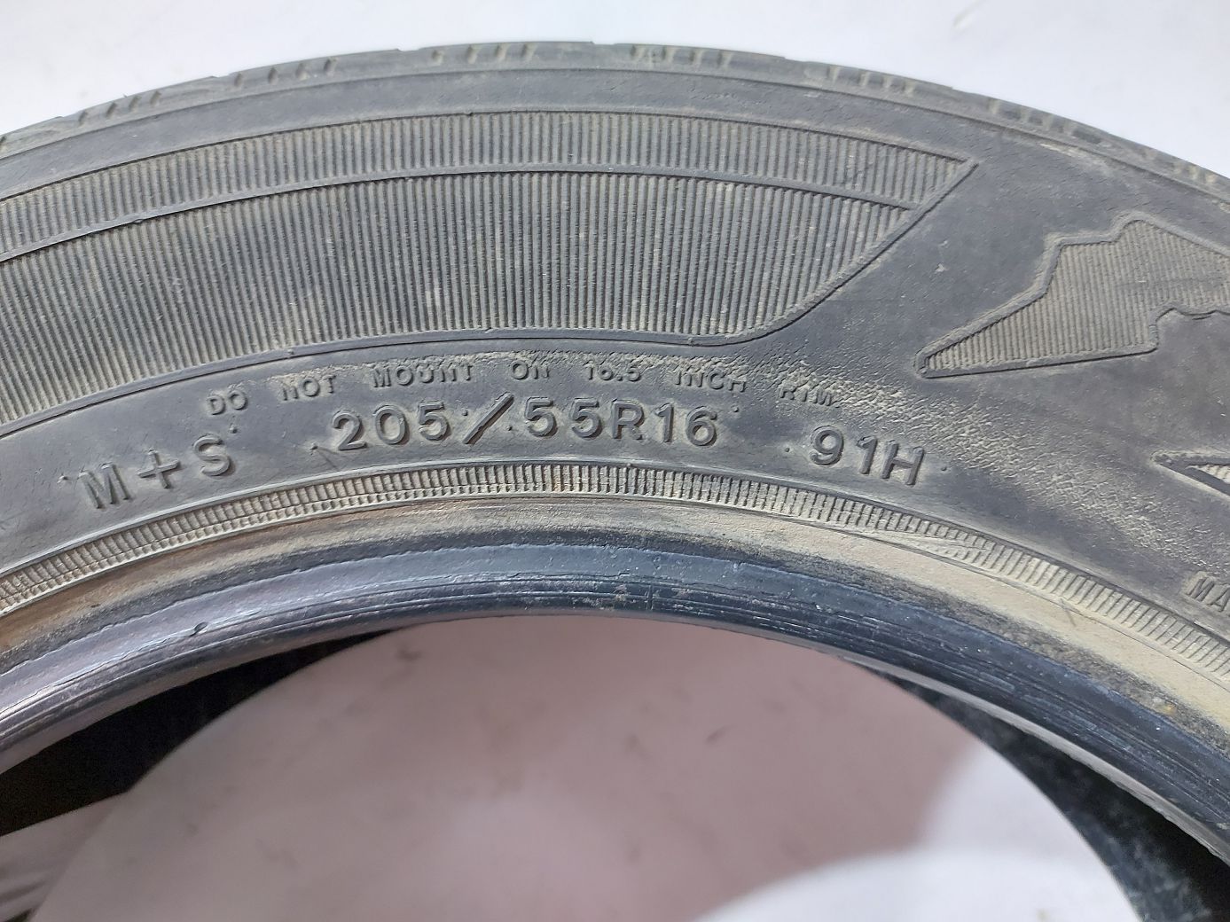 Всесезонные шины Резина GoodYear Assurence 205/55R16 2