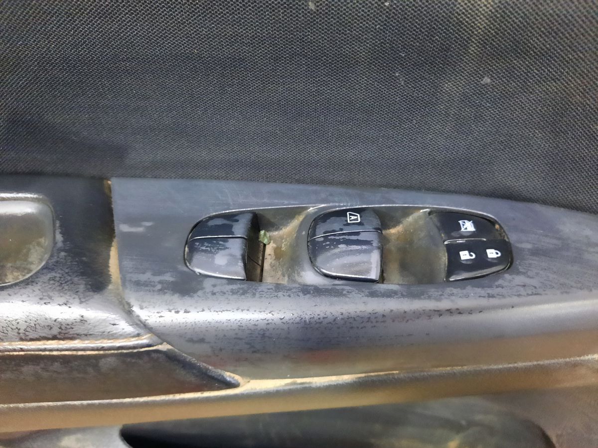 Sentra Дверь передняя левая Nissan Sentra 2013-2019 H01014AFMB Nissan Sentra 7