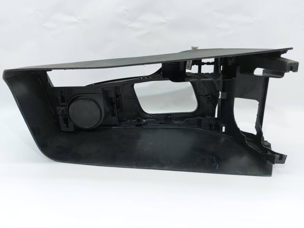 Scion iq Консоль центральна із підлокітником Toyota Scion IQ 2012-2015 5891074010C0 Toyota Scion IQ 6