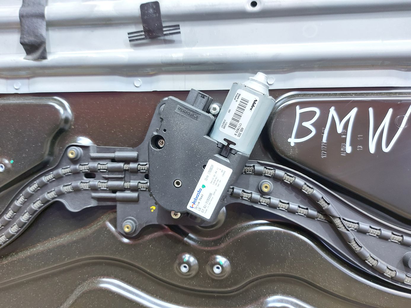 7 series Люк даху BMW 7 2009-2019 54107382981 BMW 7 13 7 series Люк даху BMW 7 2009-2019 54107382981 BMW 7 13